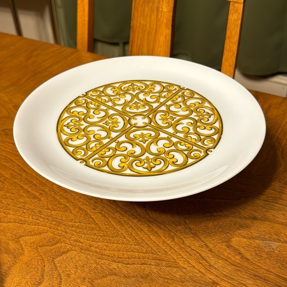 Vintage 1970s Georges Briard Cake Plate MCM Footed Georges Briard Cake Plate - Picture 2 of 14